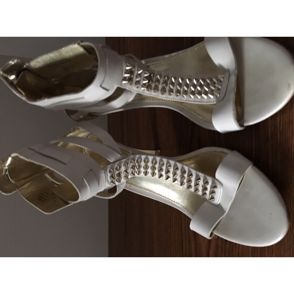 Guess shoes